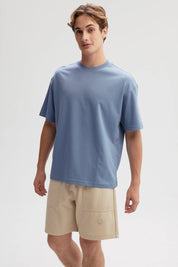 Polera hombre azul piedra de ajuste suelto con mangas cortas y cuello redondo
