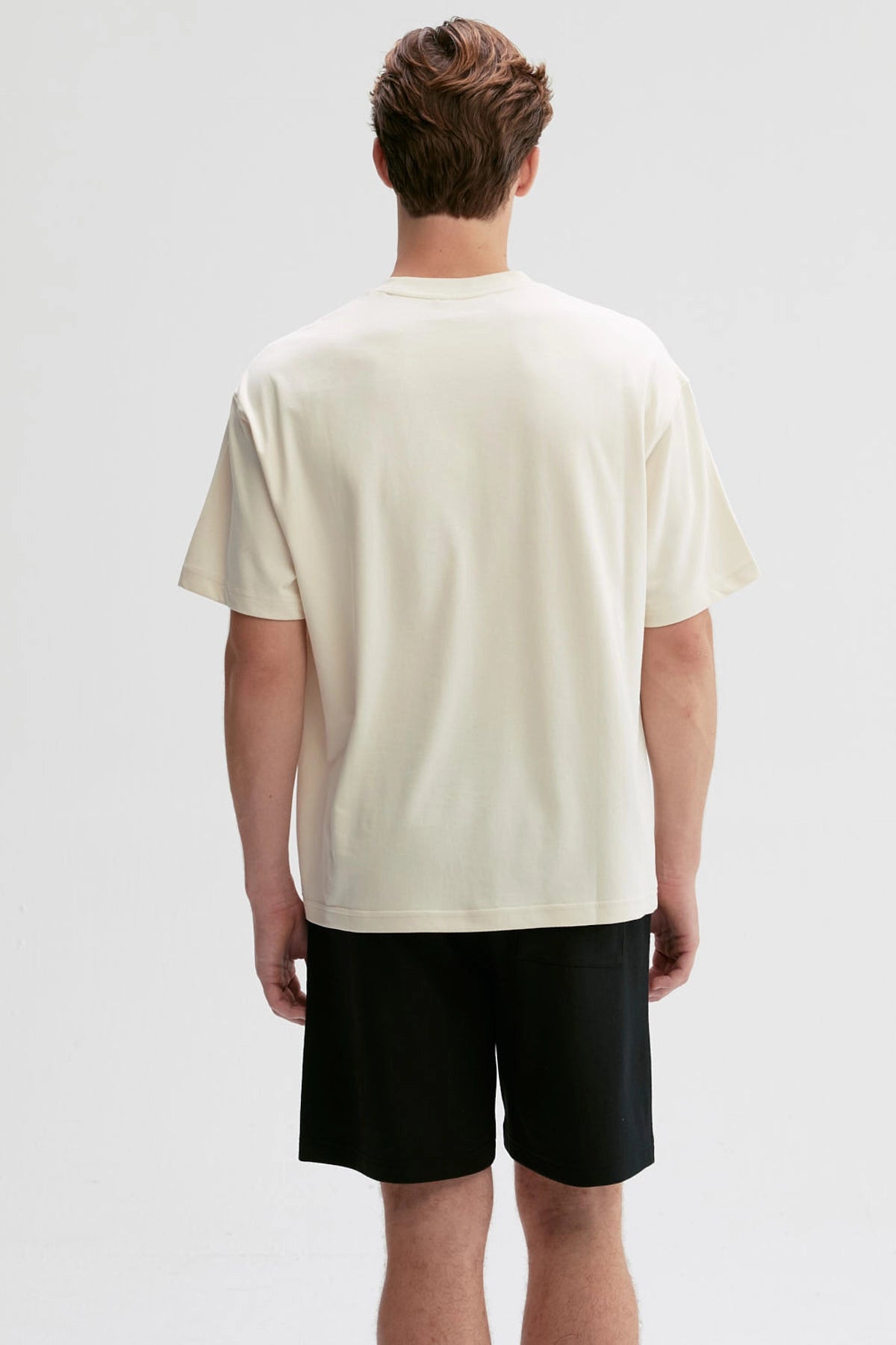 Polera Hombre Loose Fit Crema