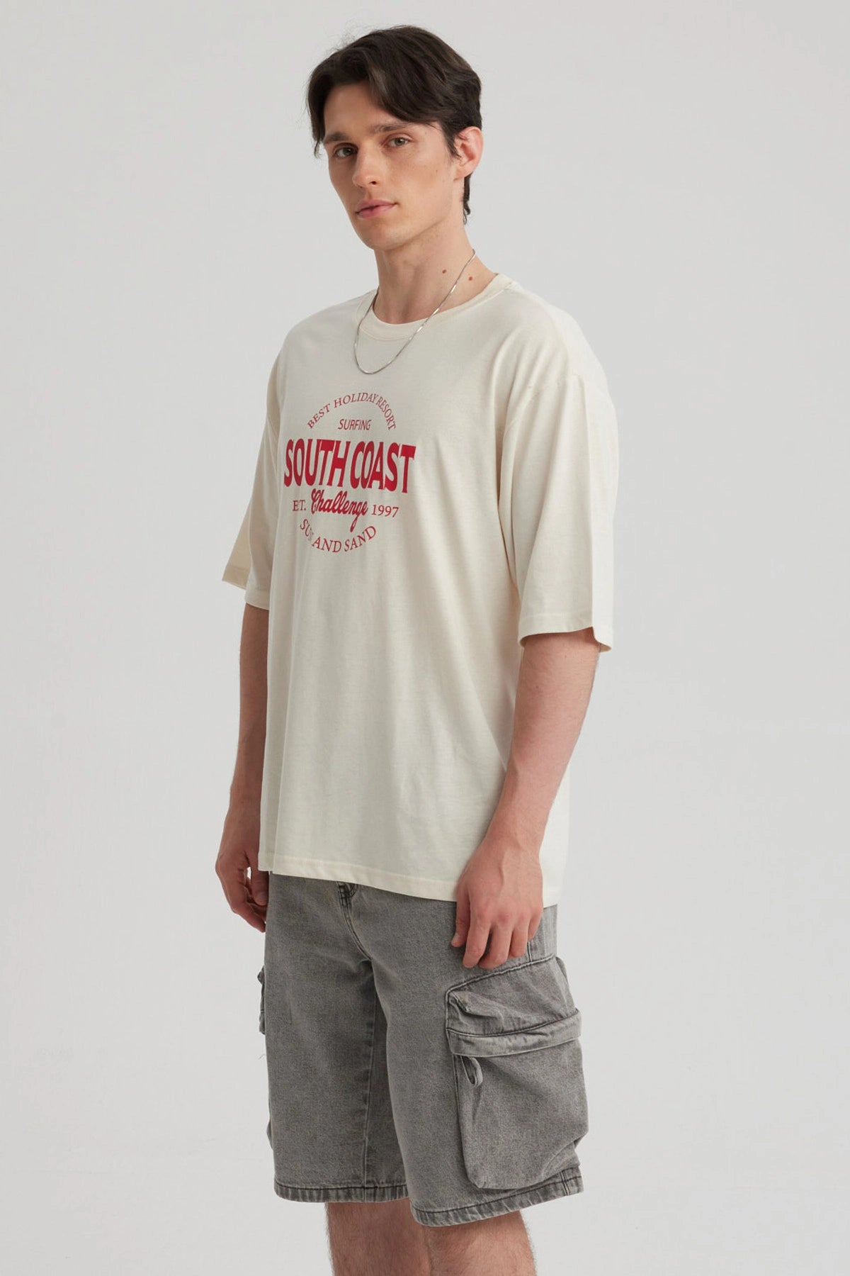 Polera Hombre Texto Frontal Beige