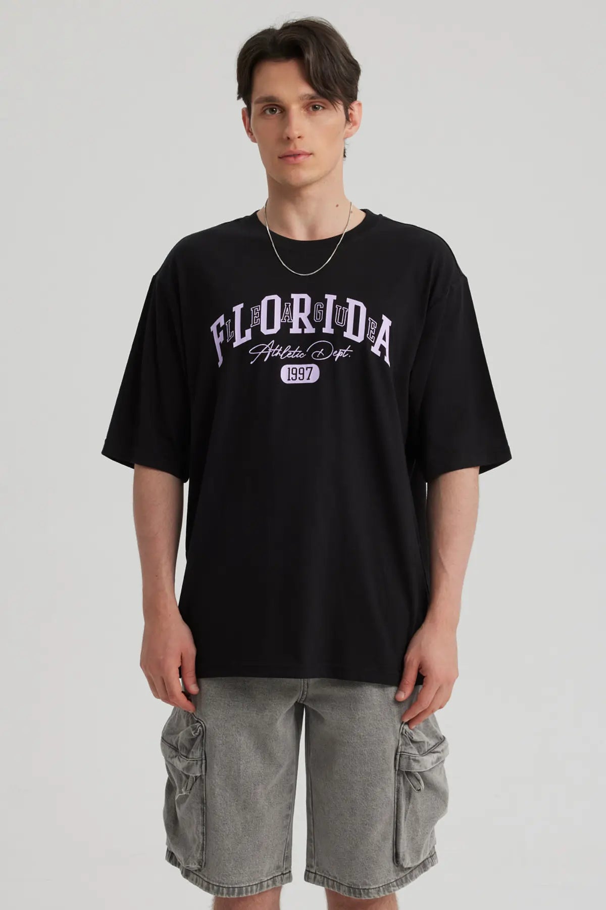 Polera Hombre Texto Frontal Negro