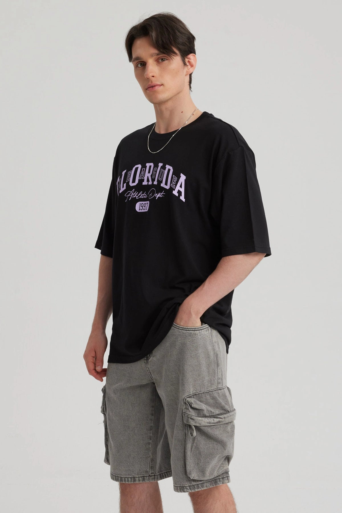 Polera Hombre Texto Frontal Negro