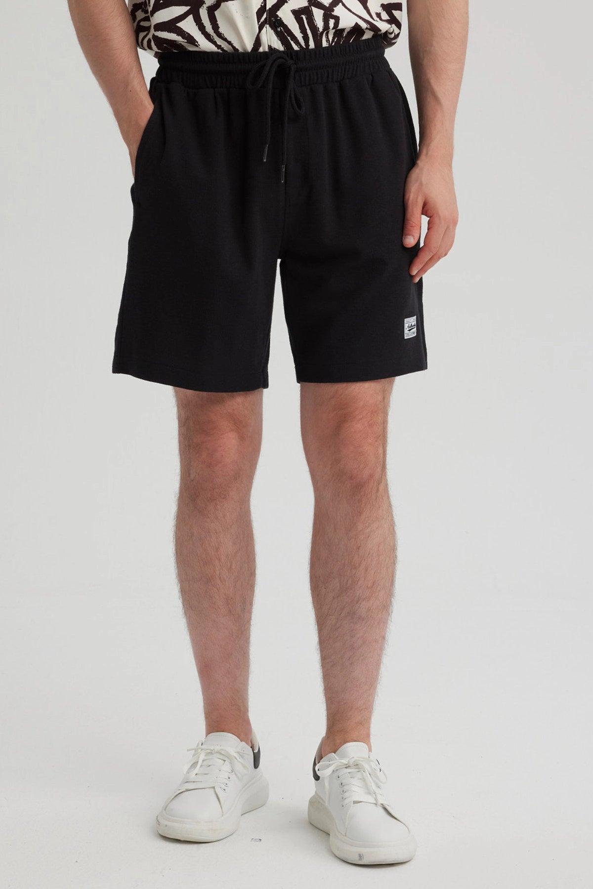 Bermuda Hombre Textura Liso Negro