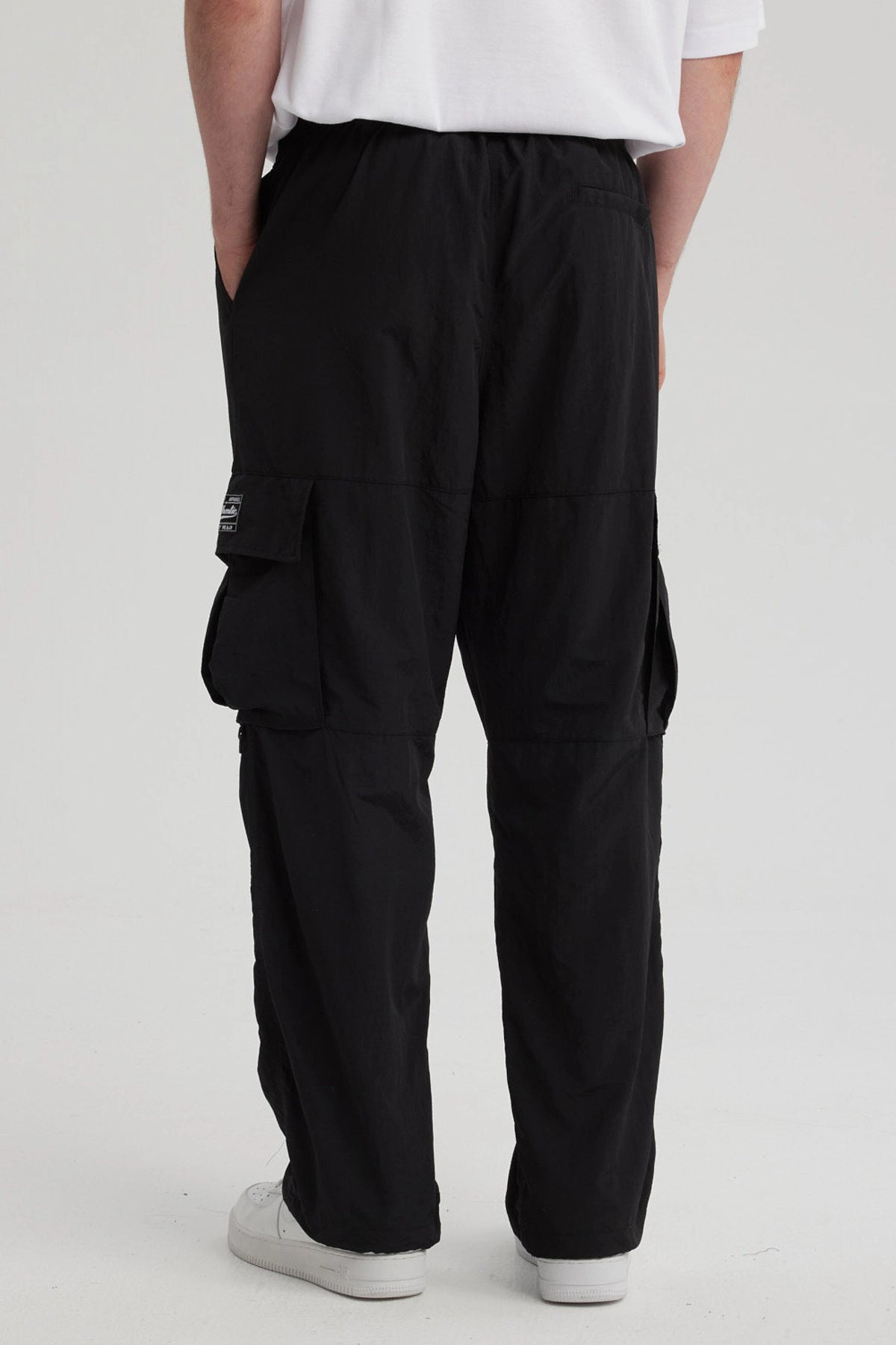 Pantalón Hombre Nylon Cargo Negro