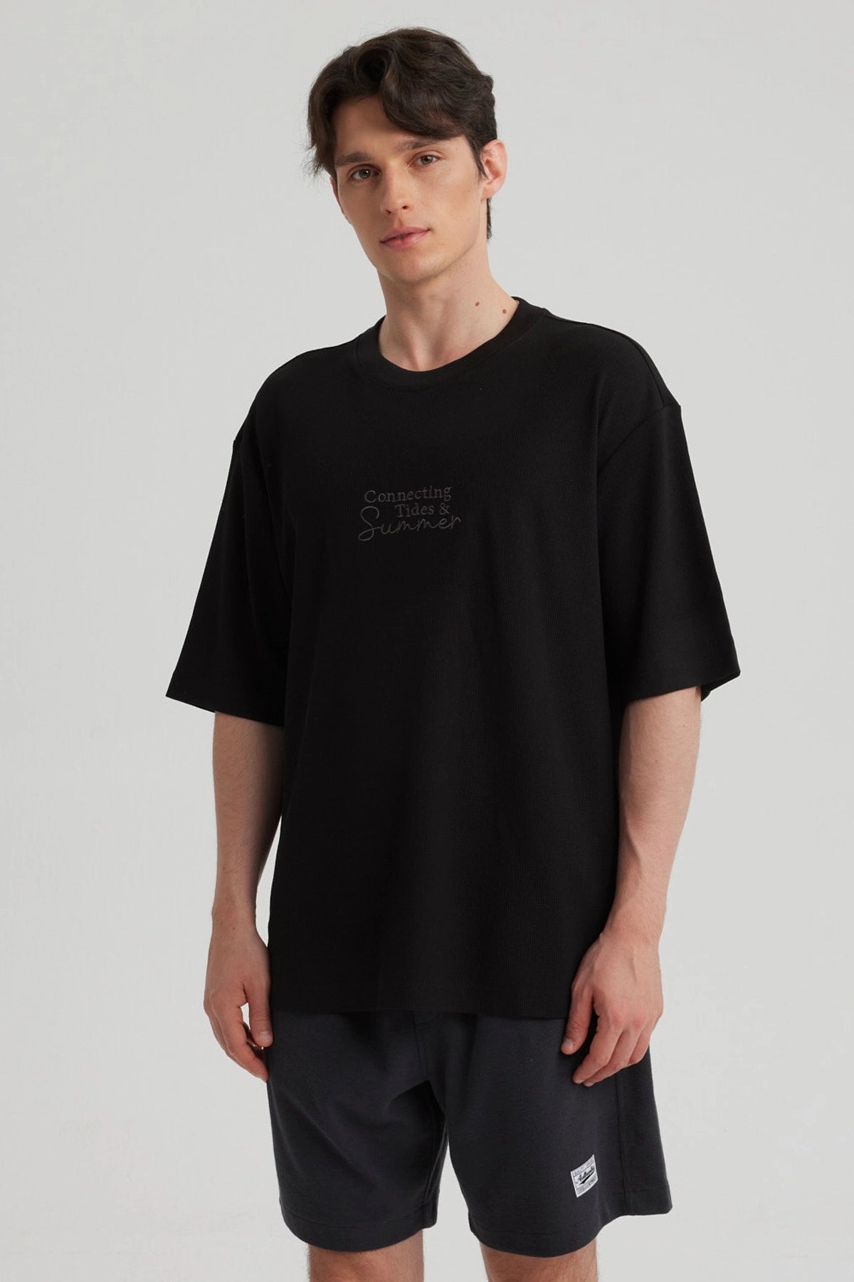 Polera Hombre Oversize Bordada Negro