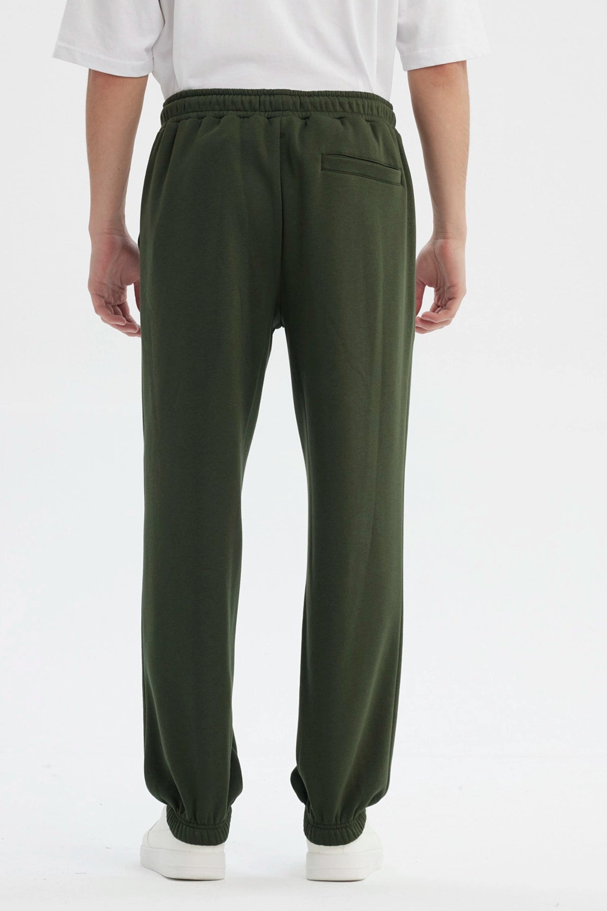Pantalón Buzo Hombre Pitillo Verde Militar
