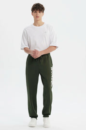 Pantalón Buzo Hombre Pitillo Verde Militar