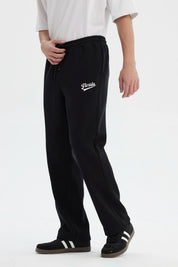 Pantalón Buzo Hombre Calce Recto Negro