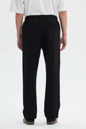 Pantalón Buzo Hombre Calce Recto Negro
