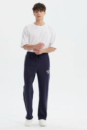 Pantalón Buzo Hombre Calce Recto Azul Marino