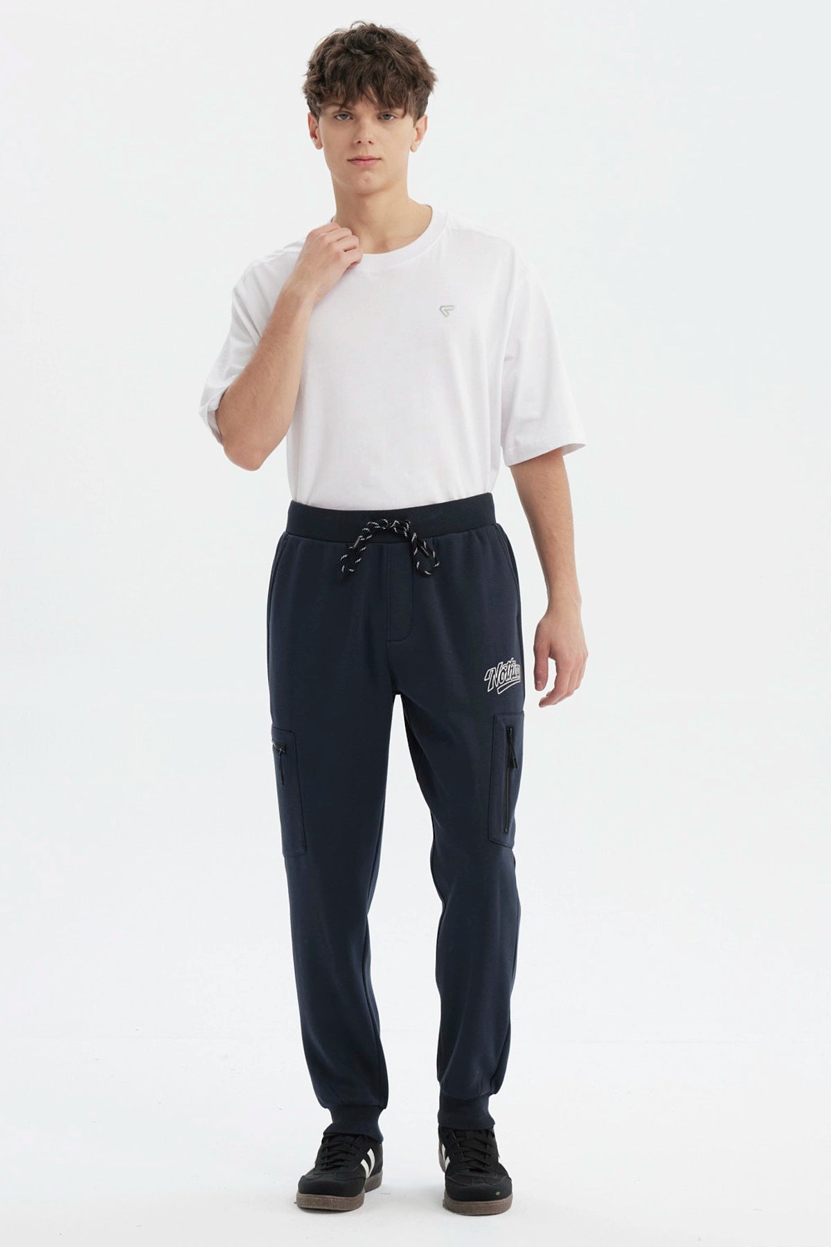 Pantalón Buzo Hombre Pitillo Marengo