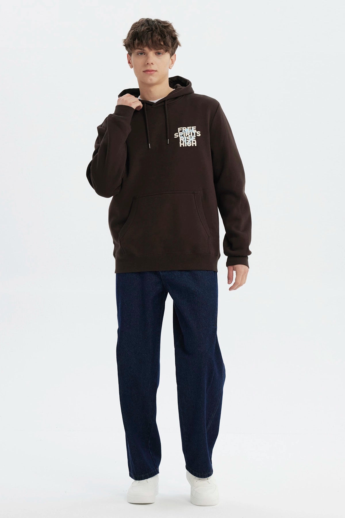 Polerón Hombre Slim Con Gorro Chocolate