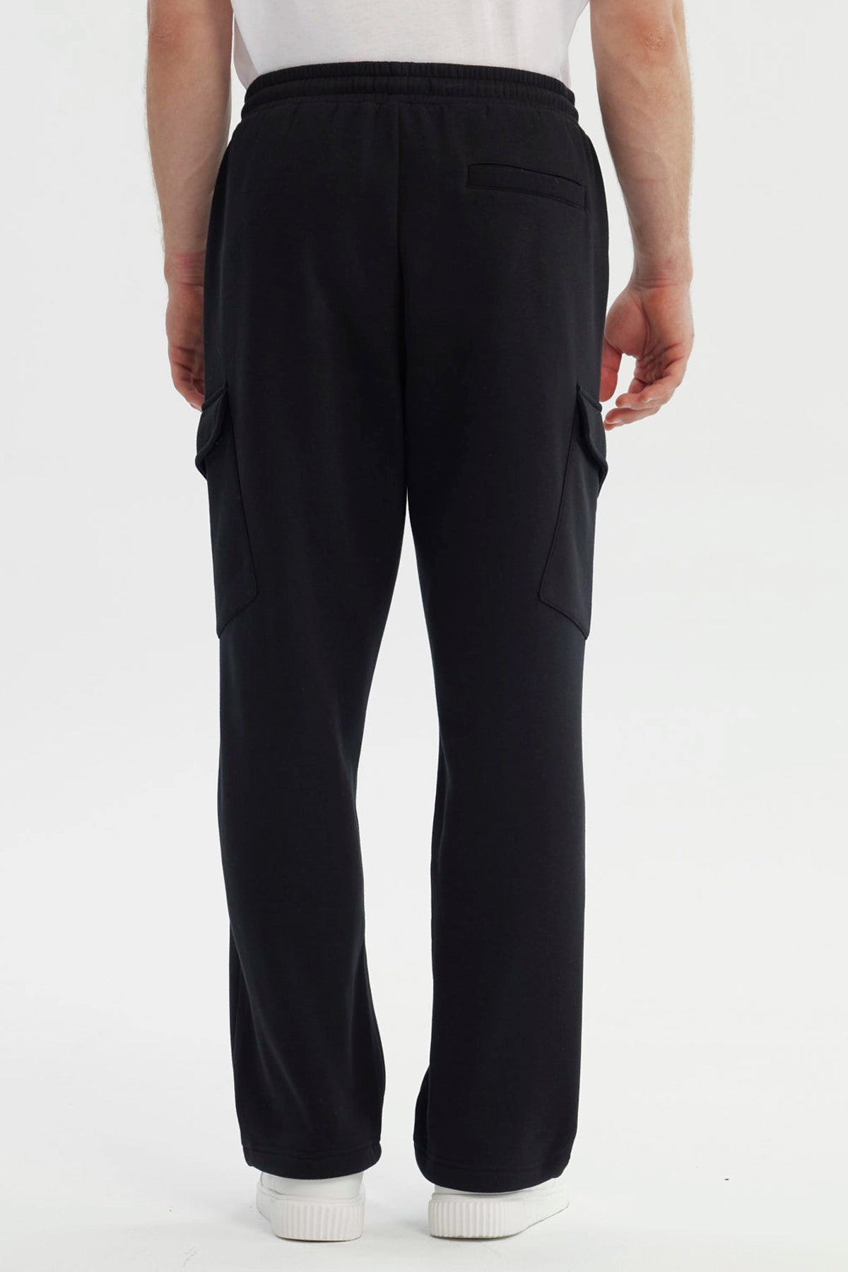 Pantalón Buzo Hombre Calce Recto Negro