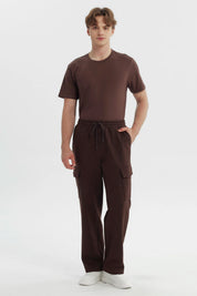 Pantalón Buzo Hombre Calce Recto Chocolate