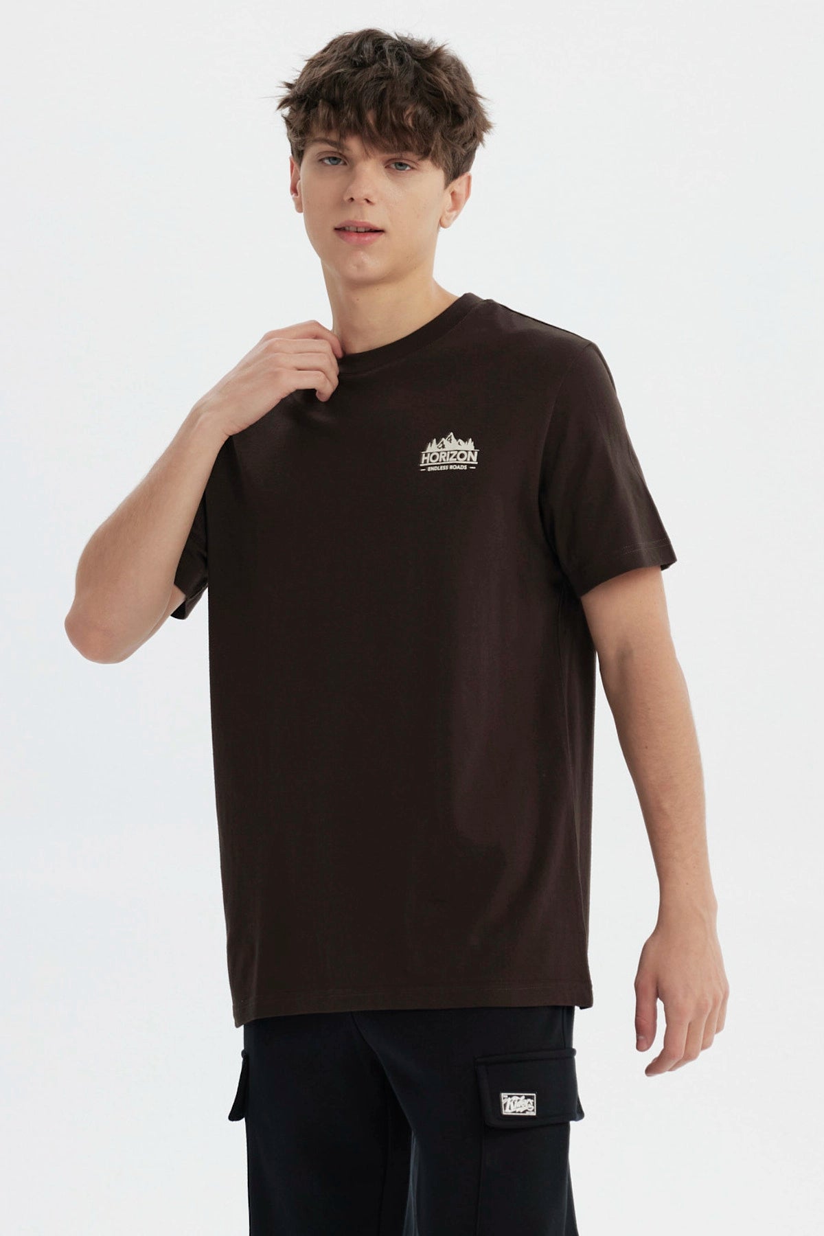 Polera Hombre Slim Chocolate