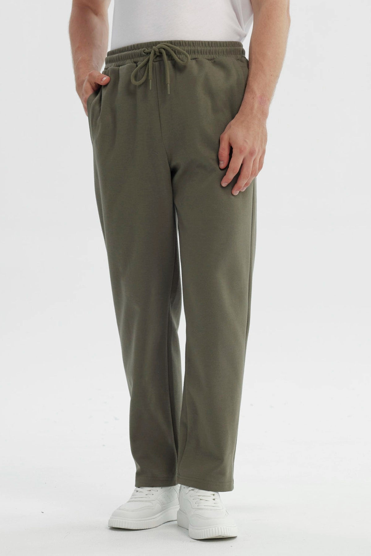 Pantalón Buzo Hombre Slim Verde Militar