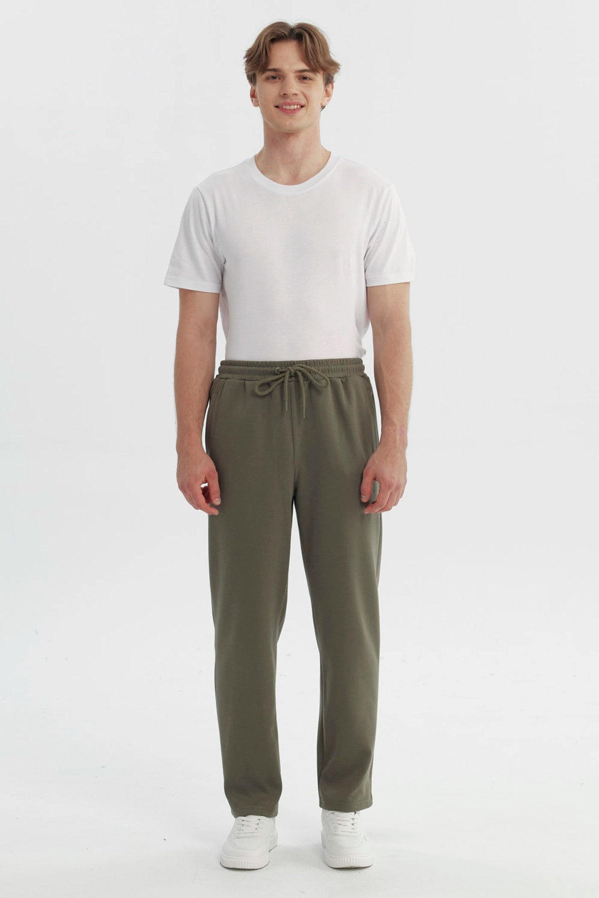 Pantalón Buzo Hombre Slim Verde Militar