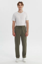 Pantalón Buzo Hombre Slim Verde Militar