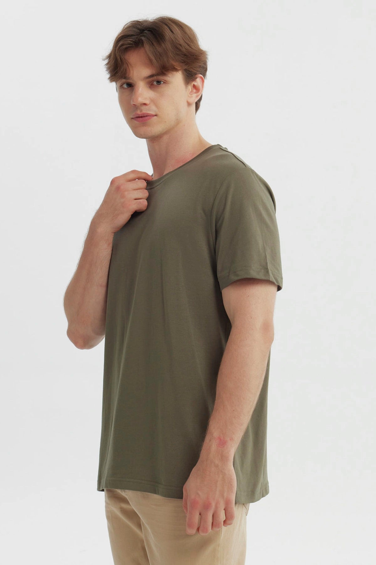 Polera Hombre Regular Verde Militar