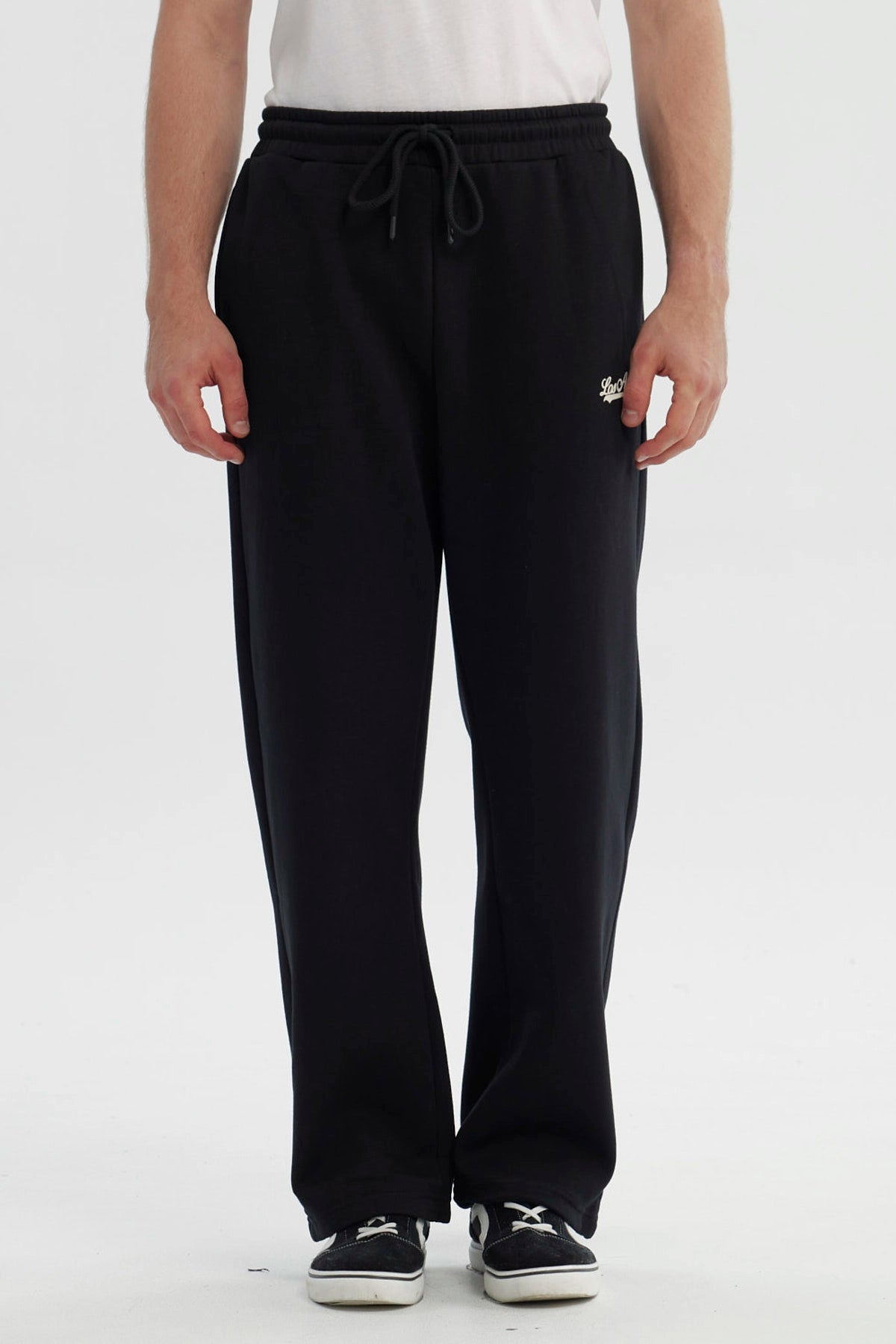 Pantalón Buzo Hombre Calce Recto Negro