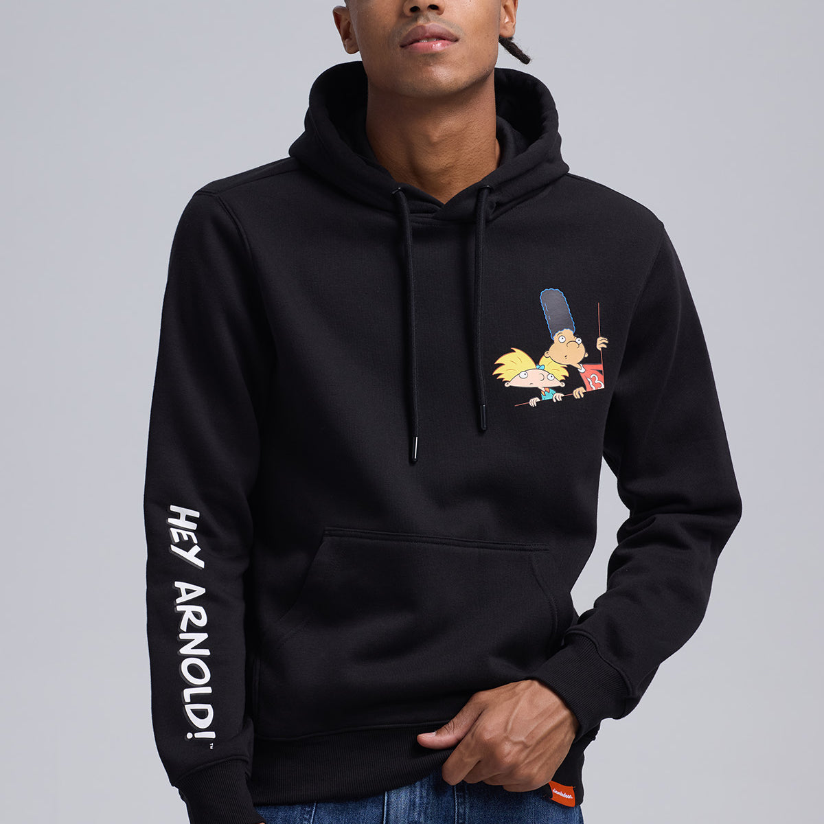 Polerón hombre negro con capucha y estampa de Hey Arnold y Gerald de Nickelodeon