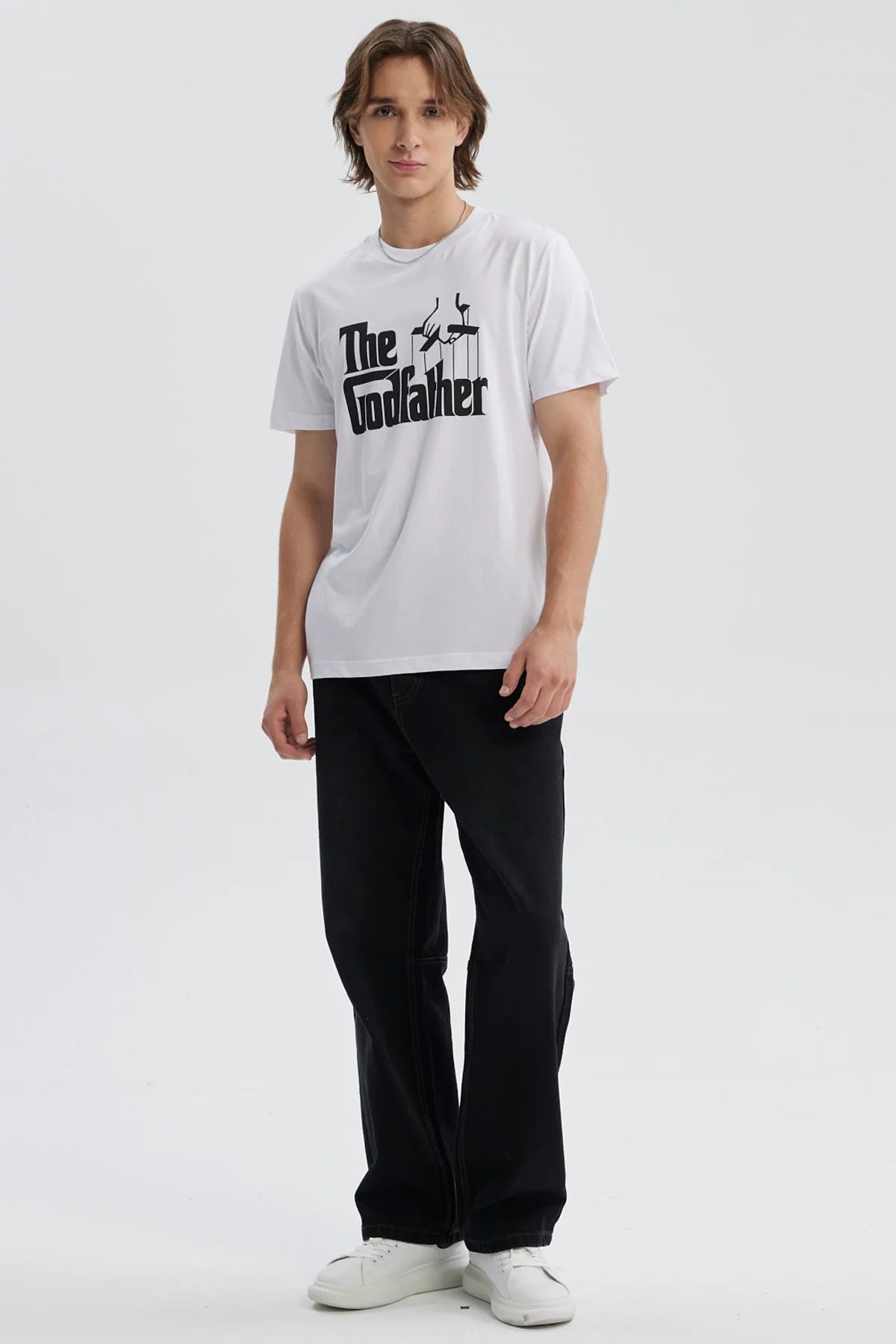 Polera blanca de hombre con estampado The Godfather en el pecho