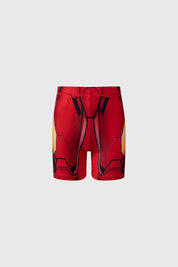Short de baño niño rojo con diseño de Iron Man en tonos oscuros y detalles de armadura