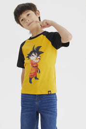 Polera niño verde con mangas negras estampado Trunks Dragon Ball Super al frente estilo animado tamaño grande
