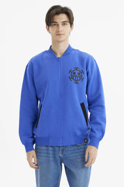 Polerón azul hombre con cierre diseño logo One Piece negro en el pecho estilo casual urbano sin capucha