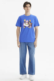 Polera azul hombre con estampa de personajes animados Dragon Ball en el centro estilo dibujo animado
