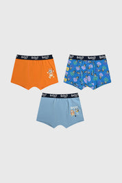 Boxer niño tripack celeste con estampado Bluey en la cintura uno azul con personajes y otro naranja con personaje pequeño