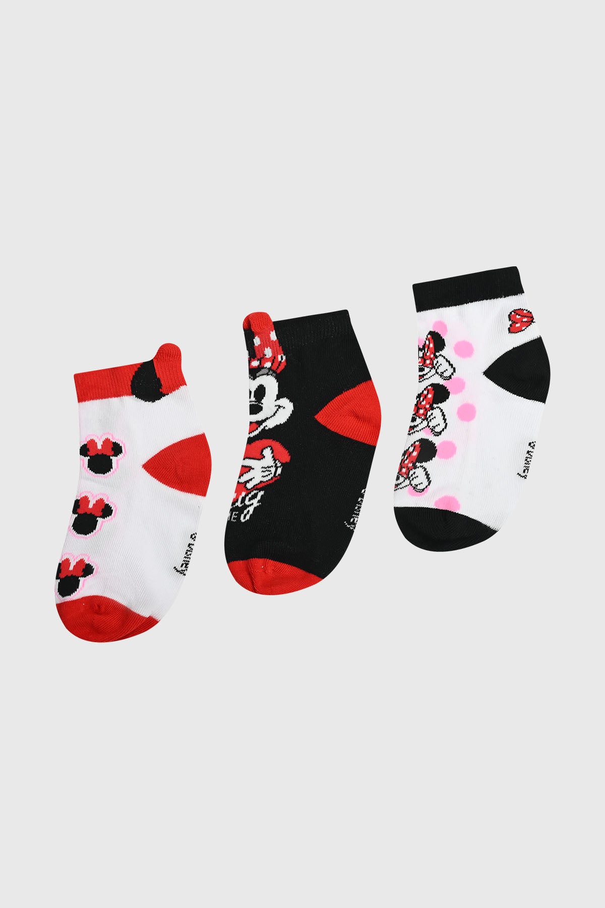 Calcetines deportivos niña tripack negro con diseños de Minnie Mouse en blanco y rojo estampados grandes y coloridos
