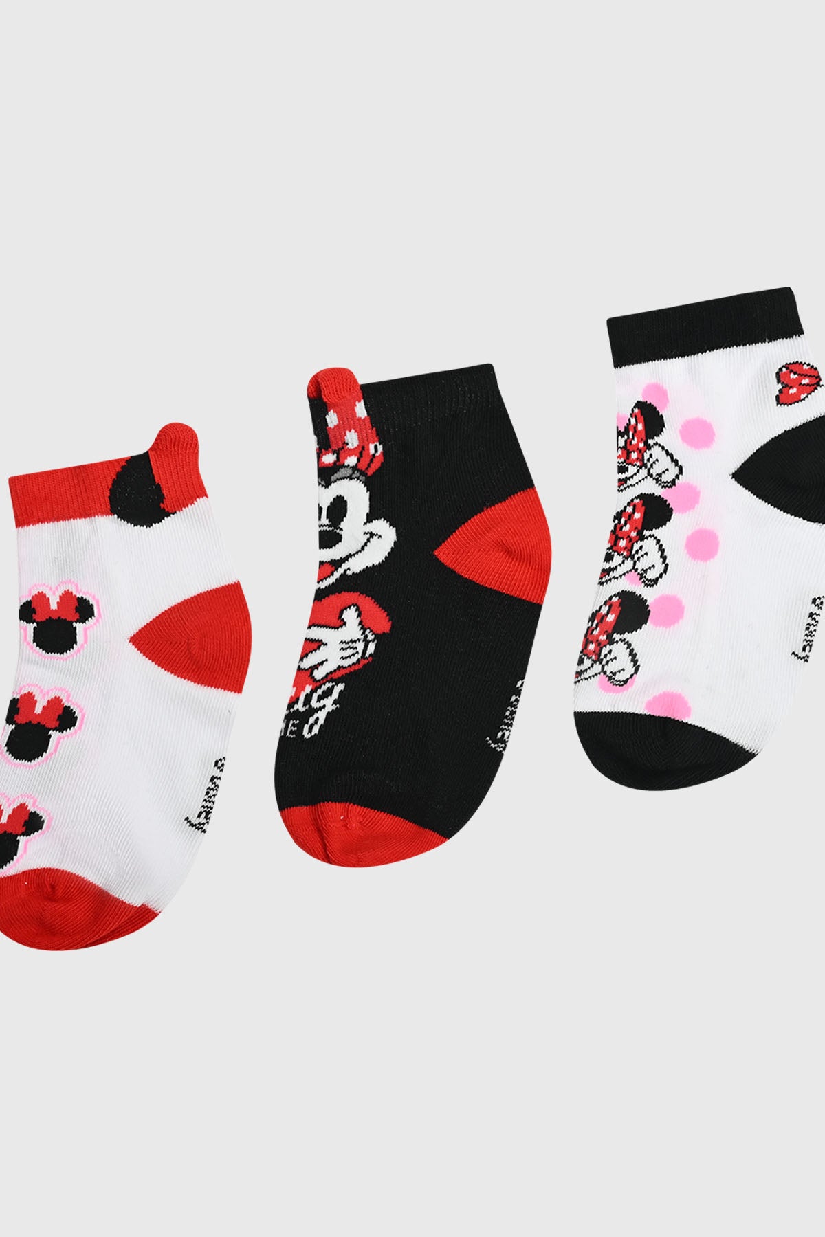 Calcetines deportivos niña tripack negro con diseños de Minnie Mouse en blanco y rojo estampados grandes y coloridos
