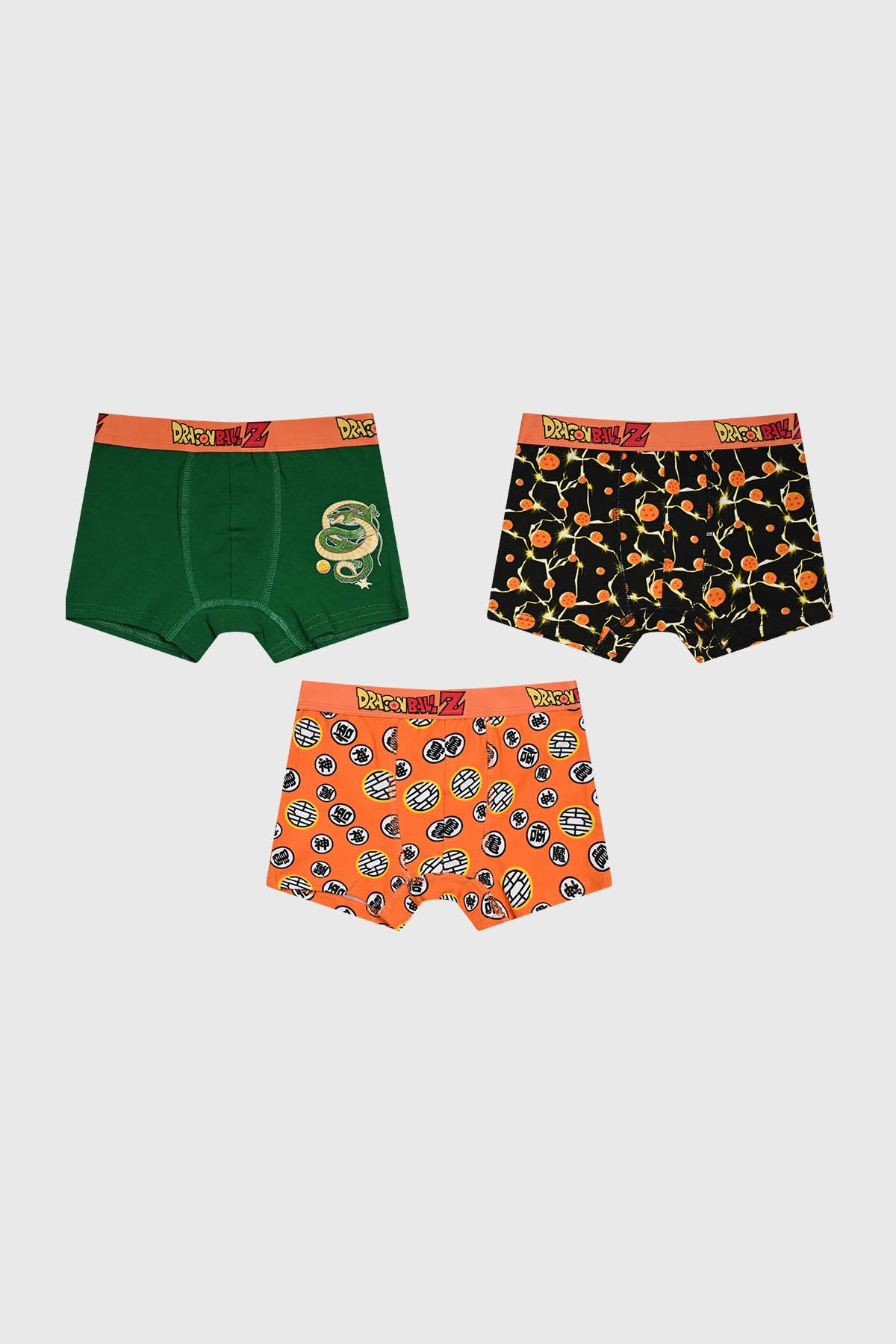 Boxer niño tripack color naranjo con estampas de Dragon Ball Z en estilo gráfico anime en la parte frontal