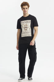 Polera negra de hombre con estampa grande de Monkey D. Luffy de One Piece estilo cartel WANTED al frente