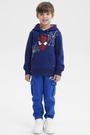 Polerón azul marino de niño con capucha dibujo de Spiderman al frente con telarañas blancas estilo cómic