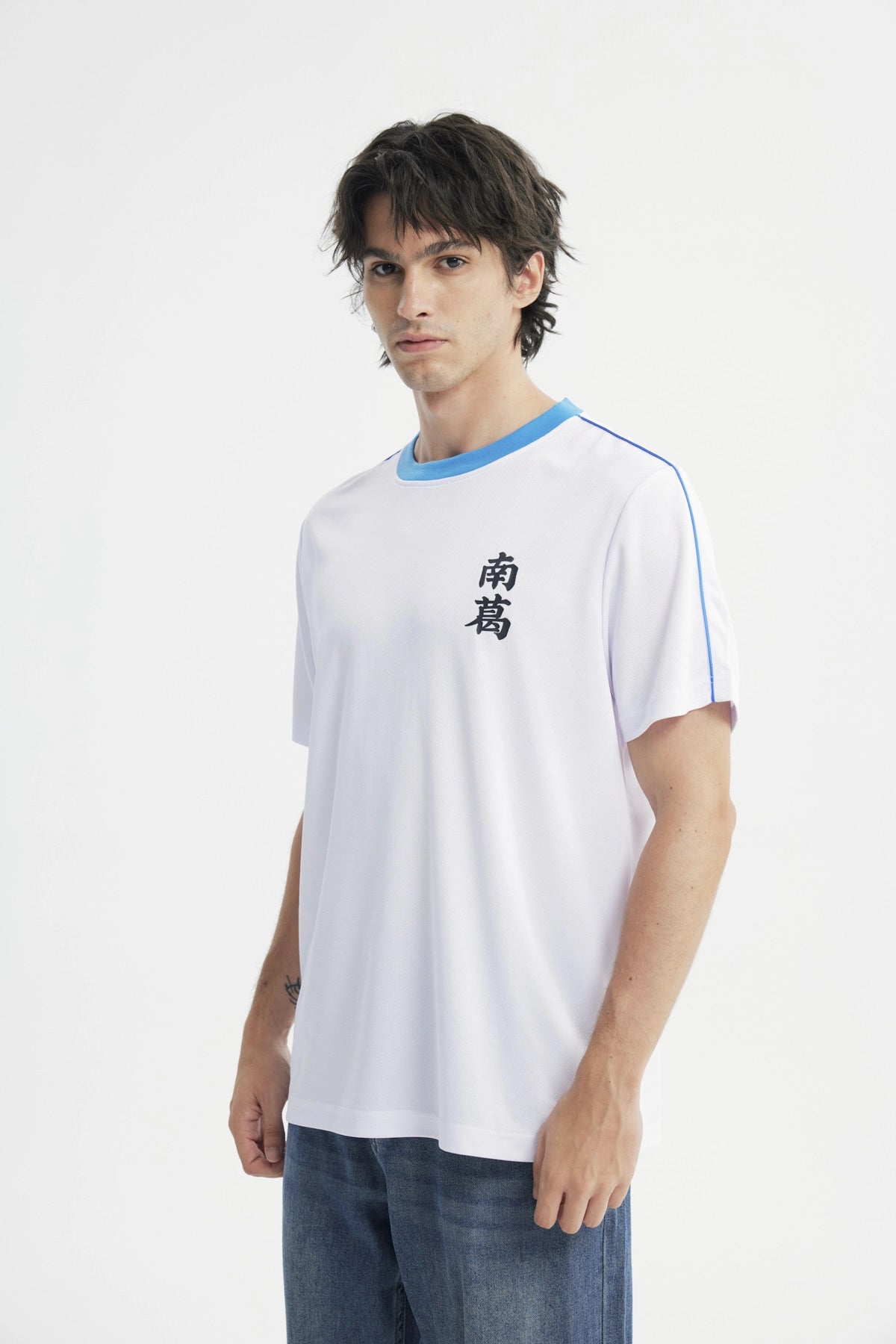Polera Regular Hombre Supercampeones Blanco