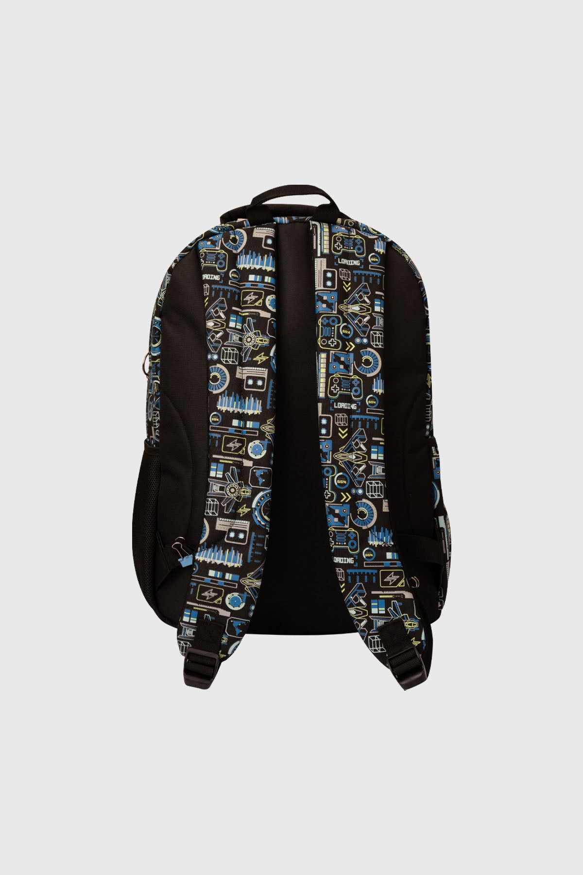 Mochila negra con diseño de control gamer azul y amarillo al frente con símbolos tecnológicos en toda la superficie