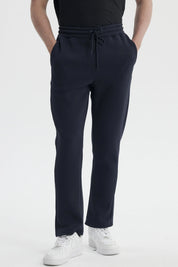 Pantalón Buzo Hombre Calce Recto Slim Azul Marino