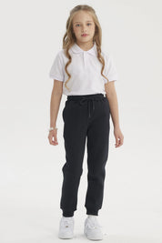 Pantalón jogger azul marino unisex con cintura elástica y cordón ajustable sin estampa visible liso y cómodo