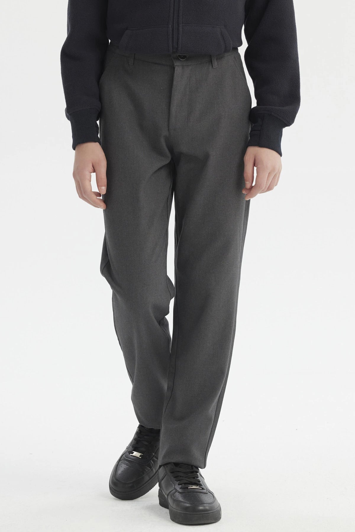 Pantalón gris para hombre teen con diseño liso y corte recto