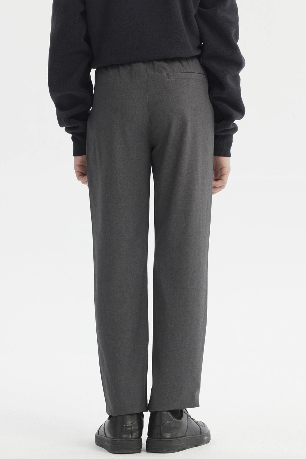 Pantalón gris para hombre teen con diseño liso y corte recto