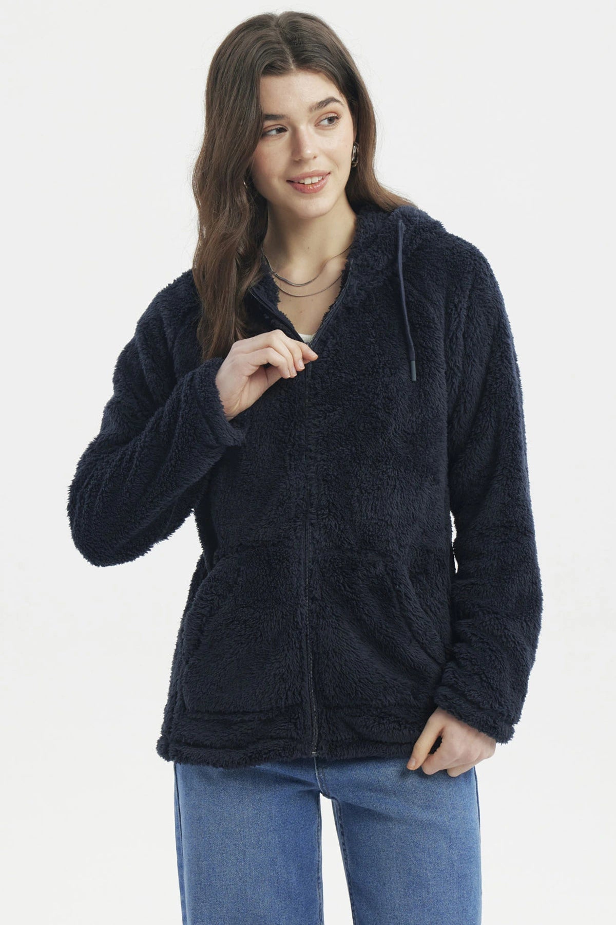 Polar mujer azul marino peludo con cierre y capucha sin estampa lisa ideal para días fríos con estilo casual