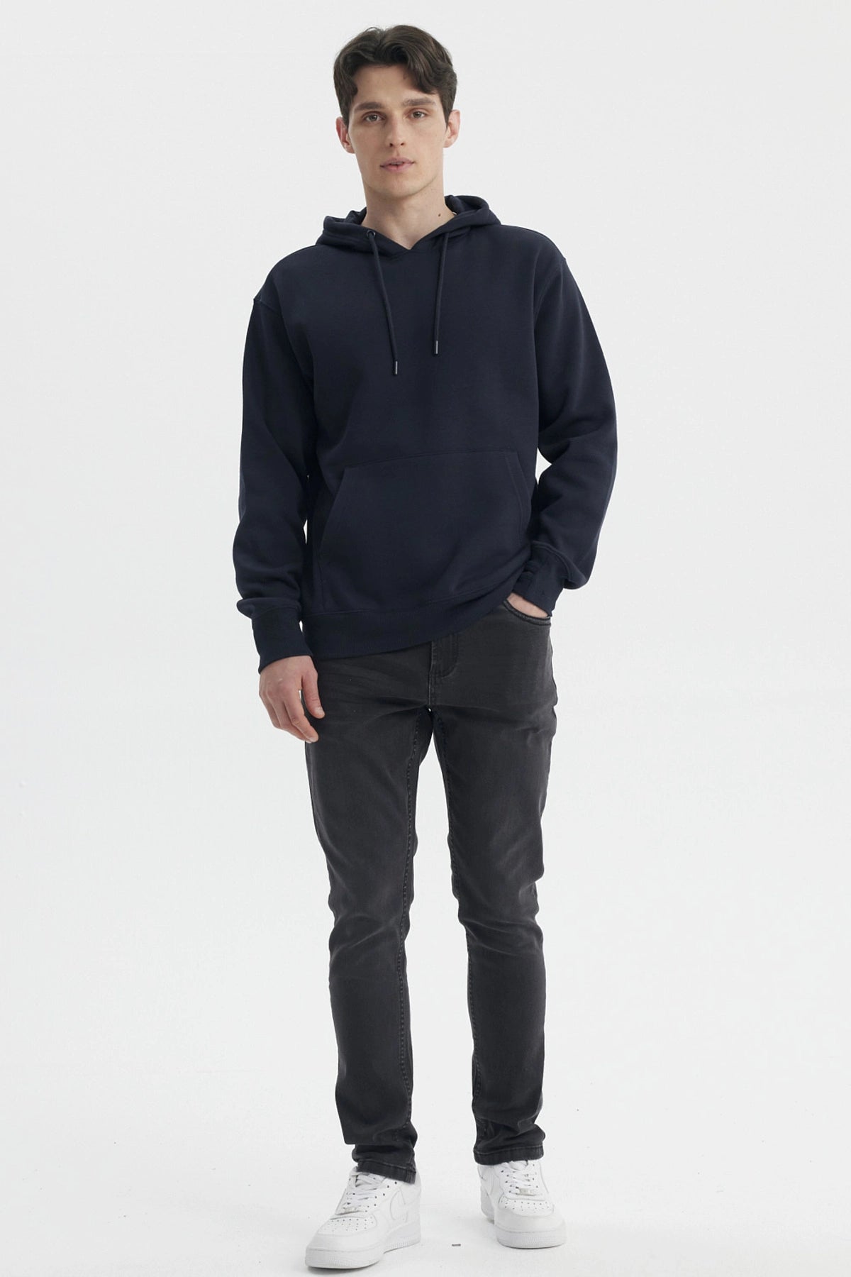 Polerón Hombre Cerrado Canguro Azul Marino