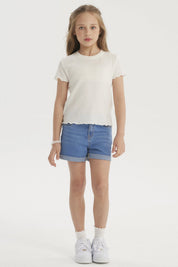 Polera niña crudo con textura lisa y mangas cortas sin estampado