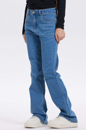 Jeans niña básico flare azul claro