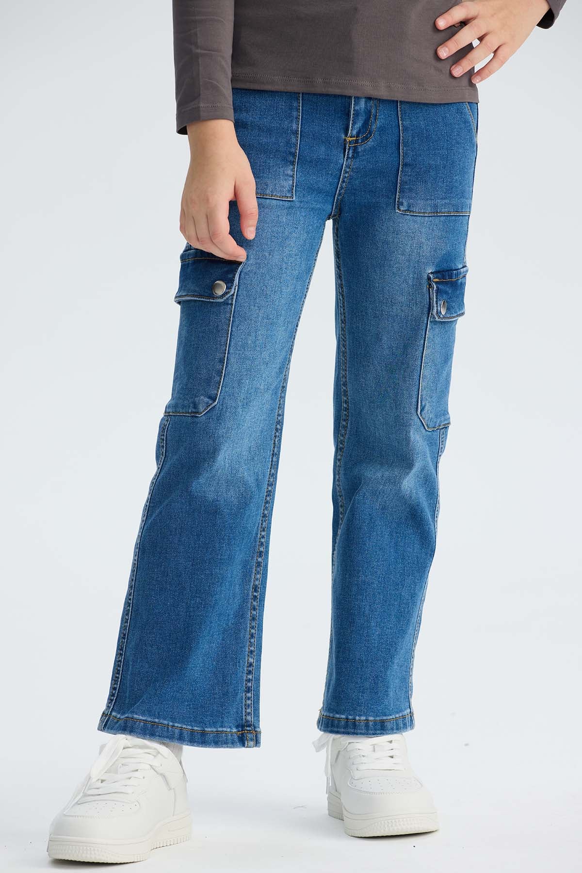 Jeans Niña Cargo Calce Recto Azul