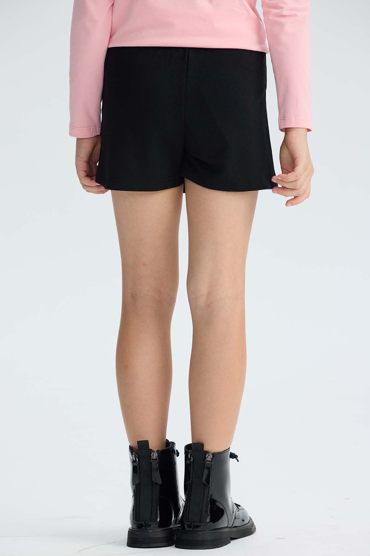 Falda Niña Tipo Short Tableada Negro