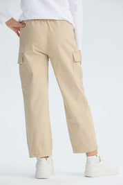 Pantalón Niña Cargo Con Pliegue En Basta Beige