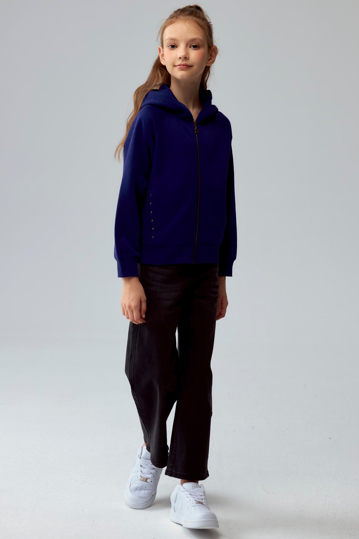 Polerón Niña Con Textura Mangas Azul Oscuro