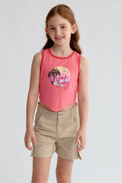 Polera niña fucsia con estampado de palmeras y texto Beach Babe